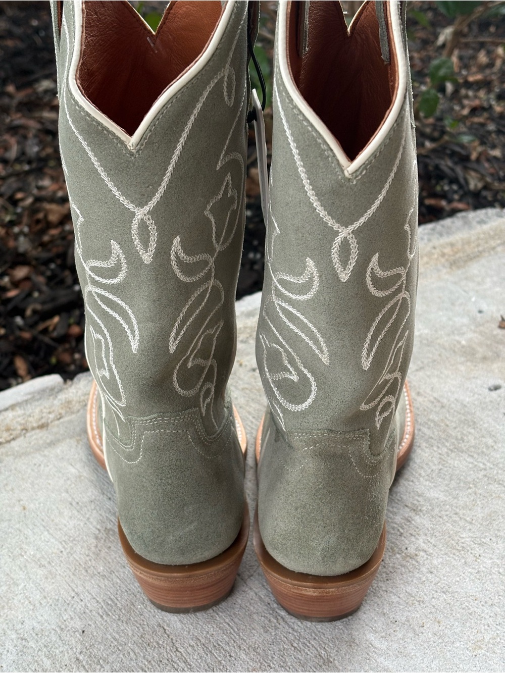 Buck & Brana Women’s Boots - Suede Embroidered Olive Greenish Gray - Size 10 NIB - Picture 4 of 13